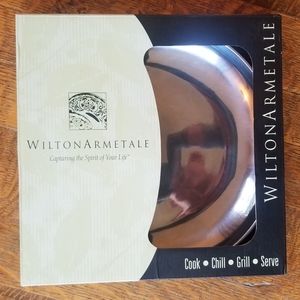 Wilton Armetale - small chip and dip bowl